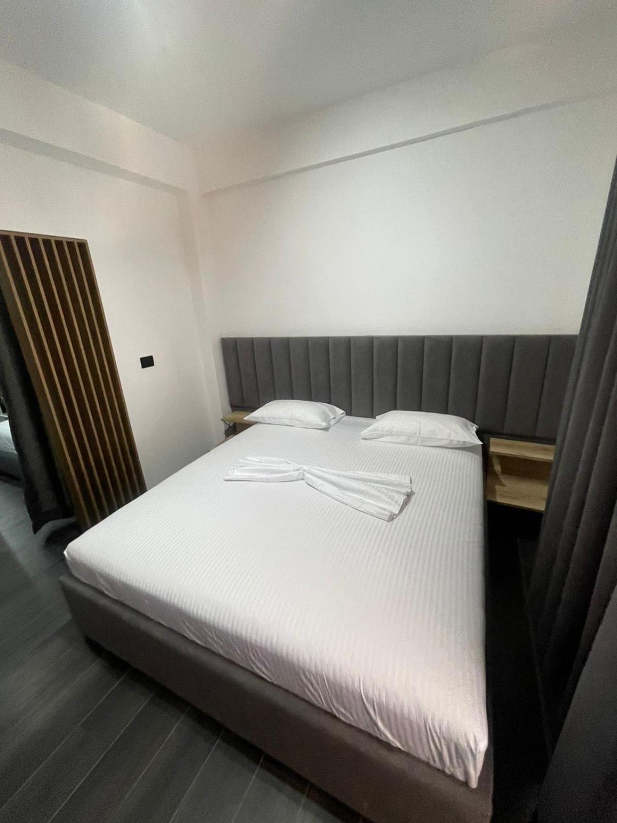 Aries Apartments Sarande Ngoại thất bức ảnh