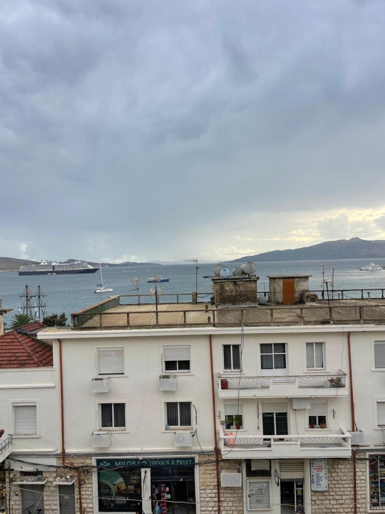 Aries Apartments Sarande Phòng bức ảnh